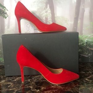 Banana Republic Madison 12-Hour Pump